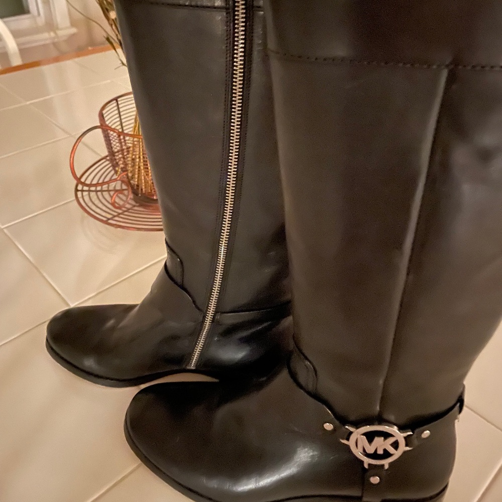 Michael Kors tall leather boots - Picture 3 of 7